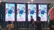 印度新德里喜瑞购物中心电子屏广告