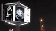 迪拜位于Between IC#2 & IC#3的Sunrise大厦对面双面数字广告牌